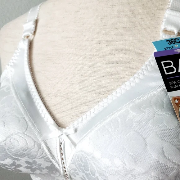 Bali NWT Spa Closure Wirefree White Bra With Floral Pattern, Size 36C - Picture 2 of 16